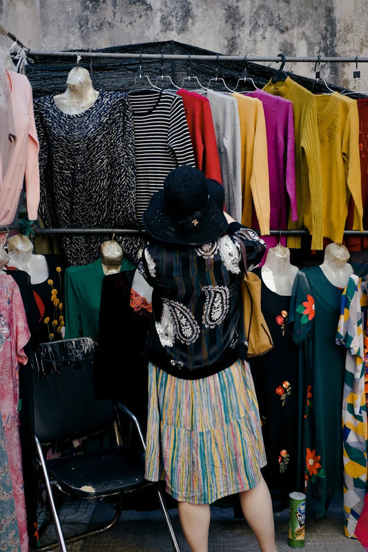 Histoire des vêtements féminins parisiens et leur évolution - parlezmode.com