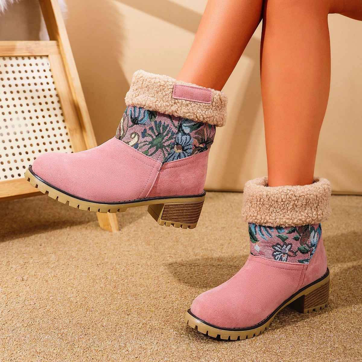 Amara® | Bottes Hivernales Brodées de Fleurs