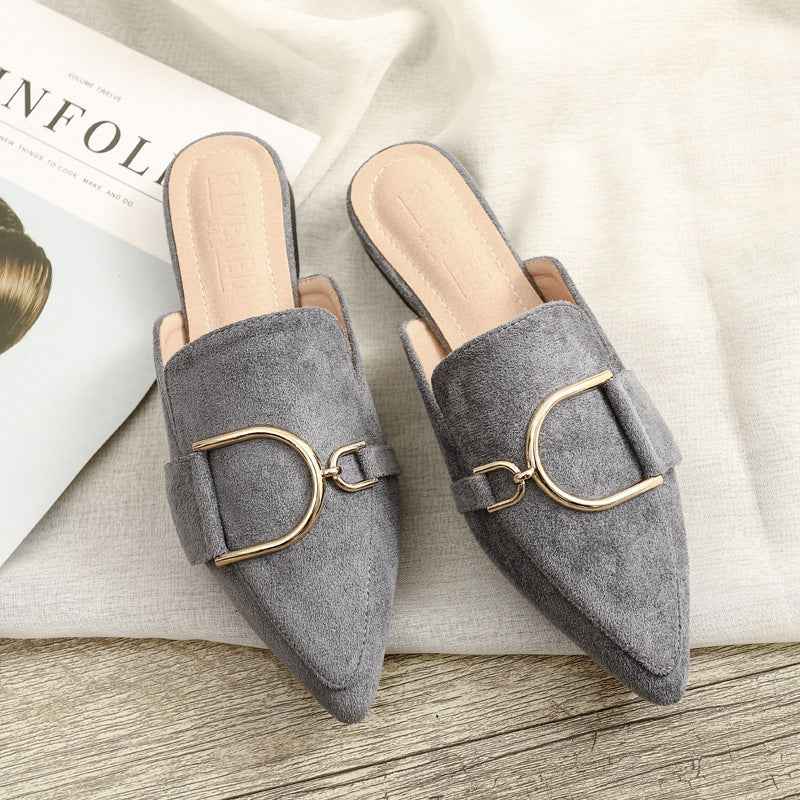 Mules plates pour femme avec décoration métalliqu