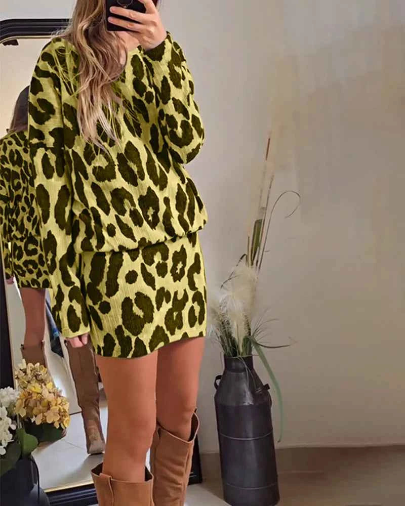 Zafélya® | Robe Pull Léopard à Manches Longues – Féline & Élégante