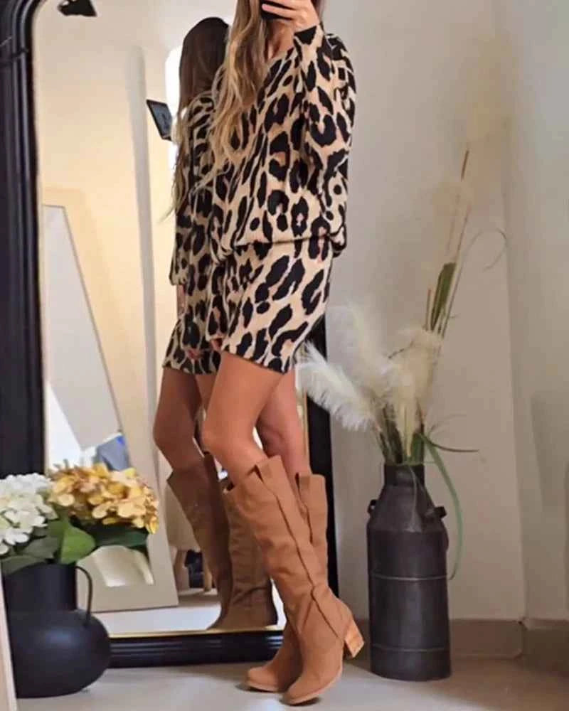 Zafélya® | Robe Pull Léopard à Manches Longues – Féline & Élégante