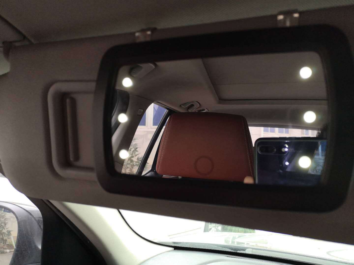 Rétroviseur cosmétique à LED pour voiture avec pare-soleil