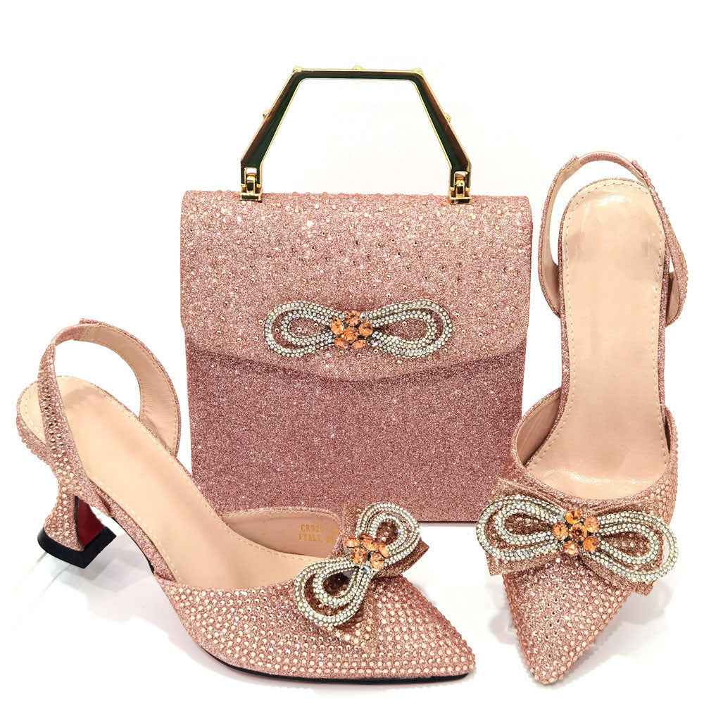Ensemble femme – escarpins élégants et sac cabas assorti