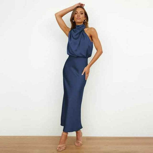 Découvrez comment adopter le style parisien chic avec la robe longue drapée Orivelle® : idées de tenues pour un look tendance automne hiver 2025 - parlezmode.com