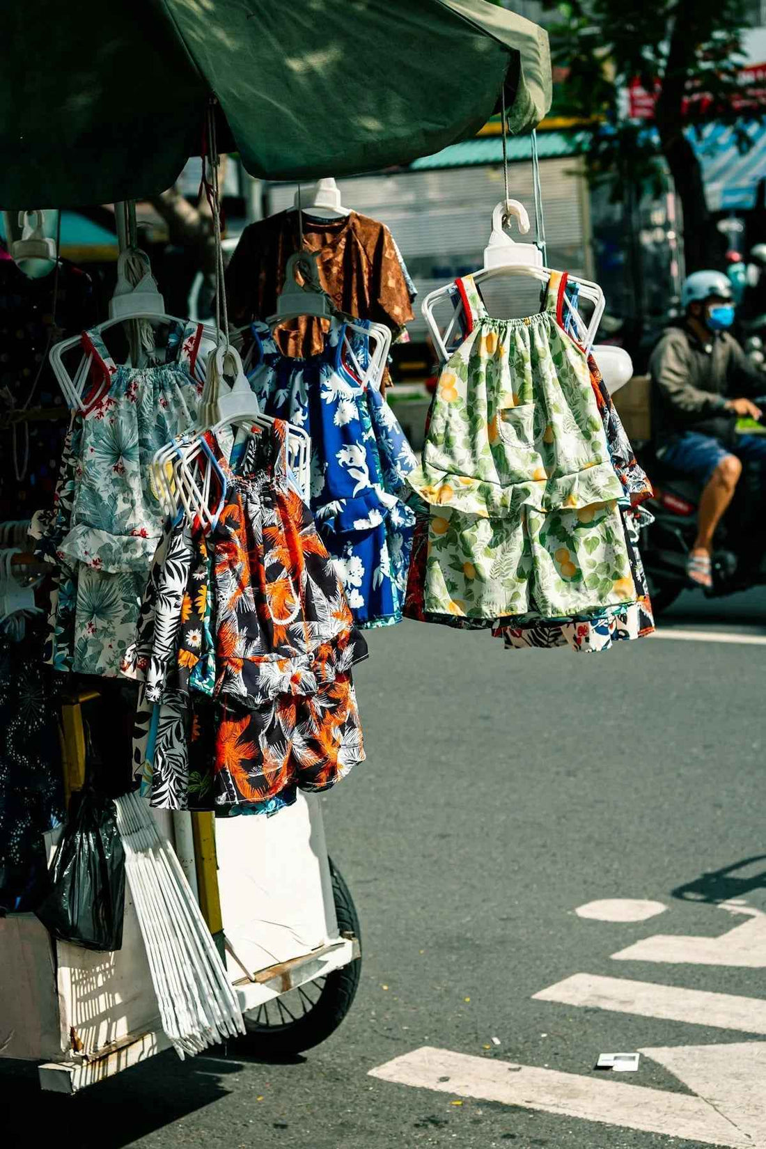 Les tendances actuelles en vêtements féminins à Paris - parlezmode.com