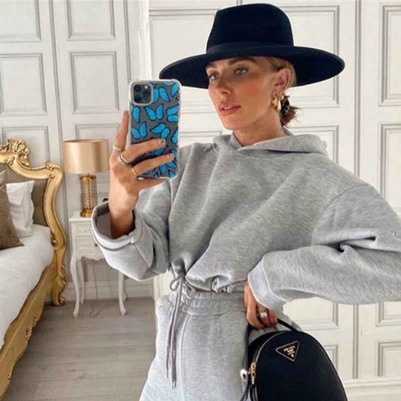 Guide complet pour un Look Parisien Chic avec l'Ensemble Fitness Élégant Venus® : Tendances Mode Automne Hiver 2026 - parlezmode.com