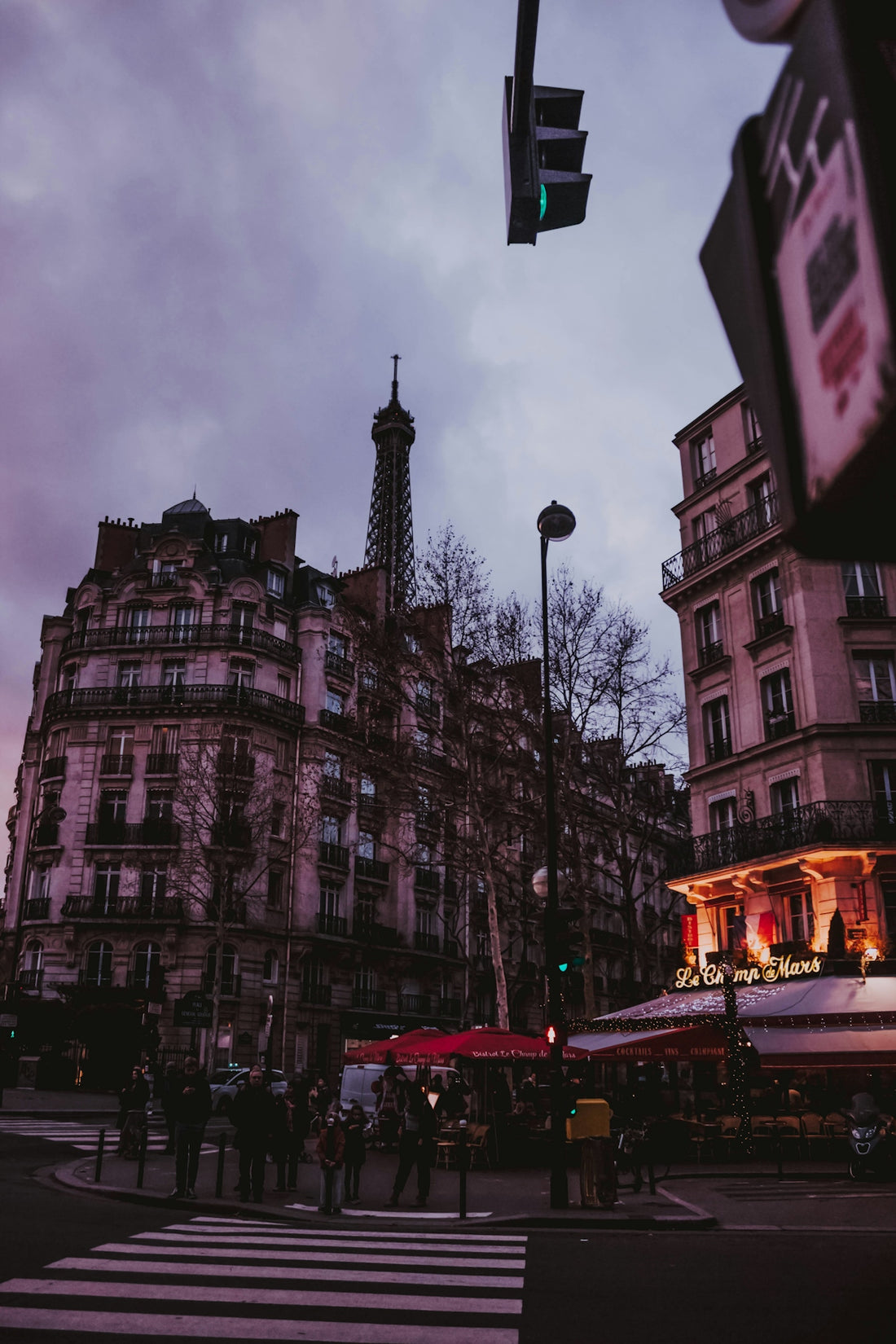 10 Astuces Pour Maîtriser Le Style Parisien Chic Et Élégant - parlezmode.com