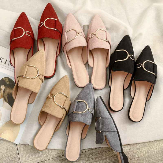 Mules plates pour femme avec décoration métalliqu