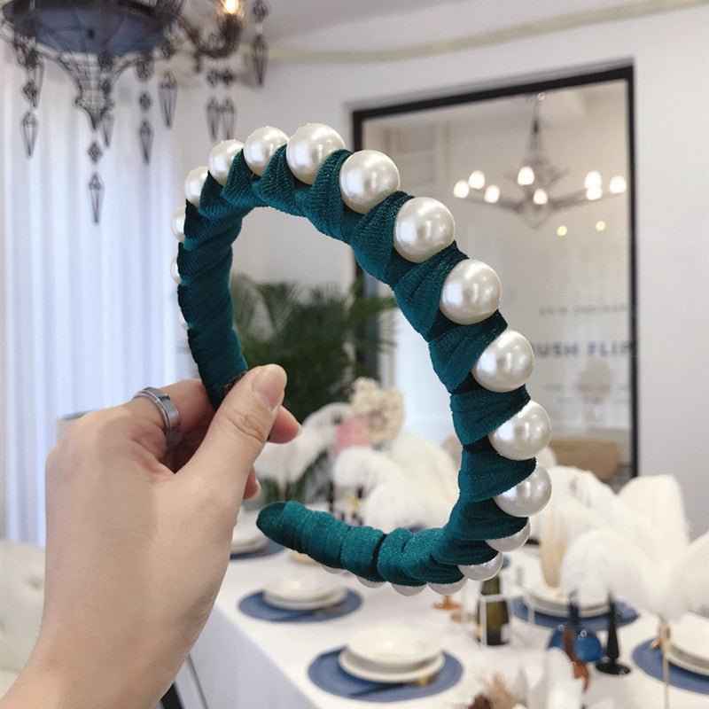 Queen's Pearl-Wrapped Gold Velvet Broad-Brimmed Headband Headband