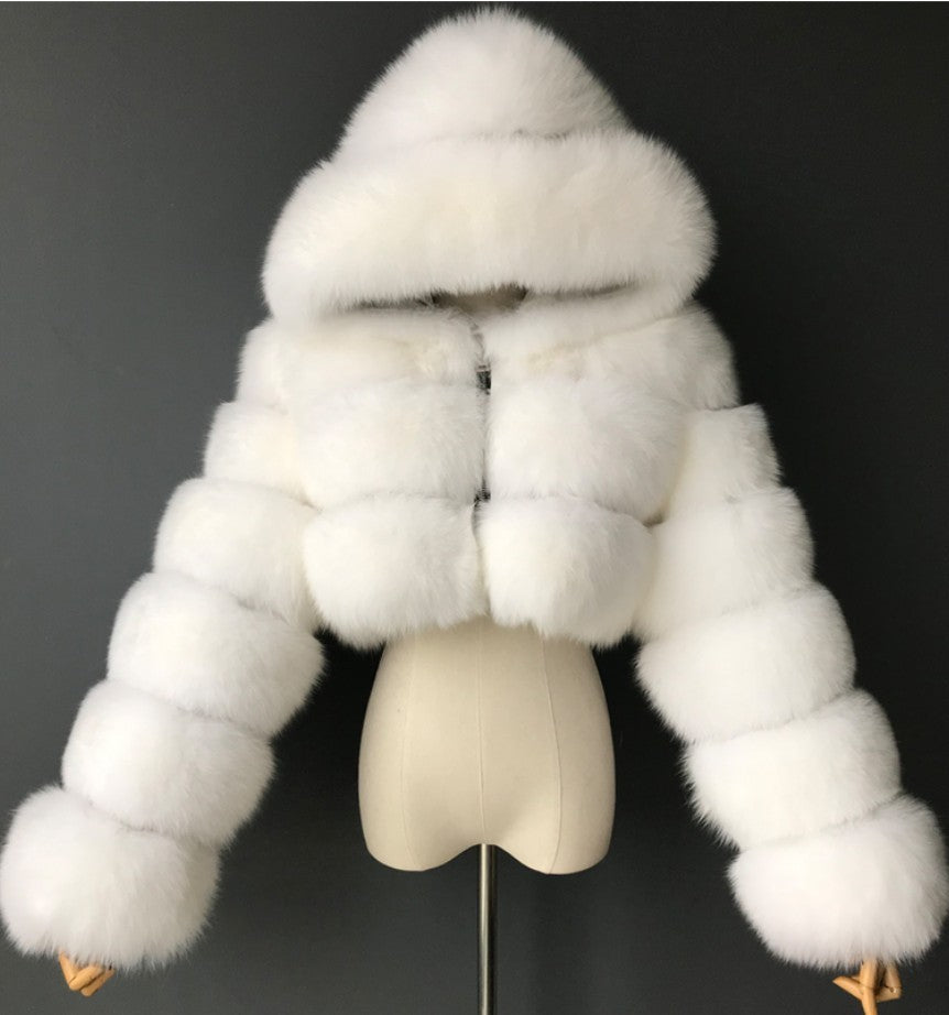 Angeline® | Manteau Court à Capuche en Fausse Fourrure