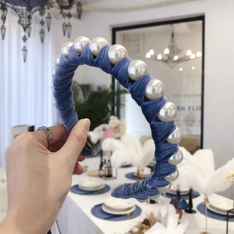 Queen's Pearl-Wrapped Gold Velvet Broad-Brimmed Headband Headband