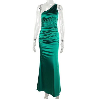 Émeraude Élancée – Robe longue ajustée satinée - parlezmode.com