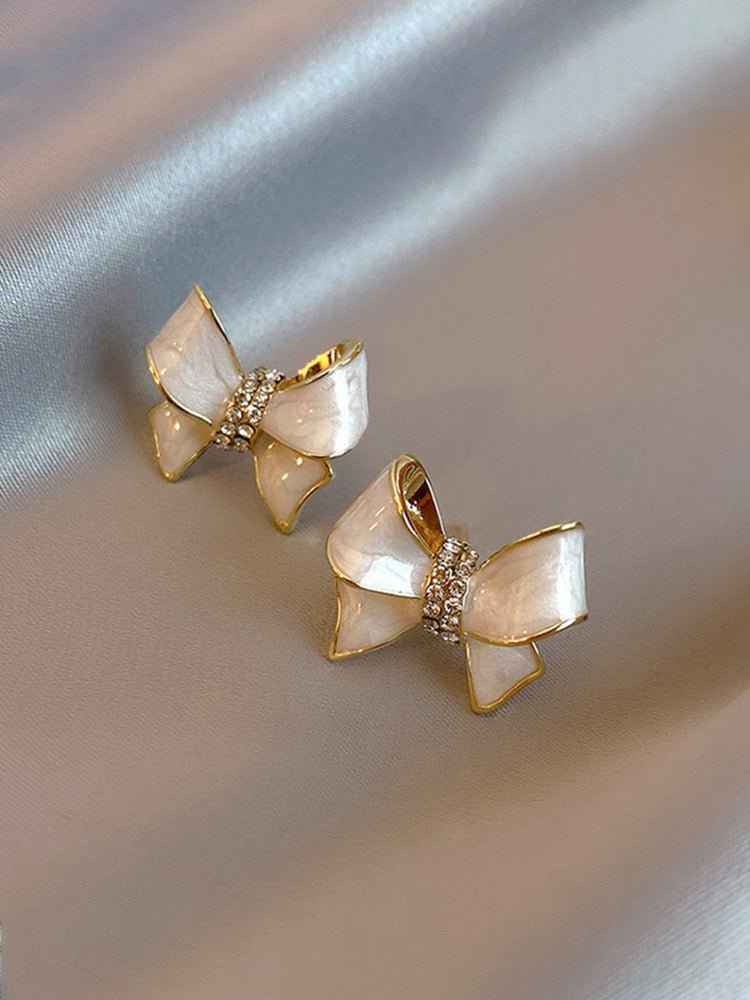 Fashion Personality Sense Bow Stud Earrings Women