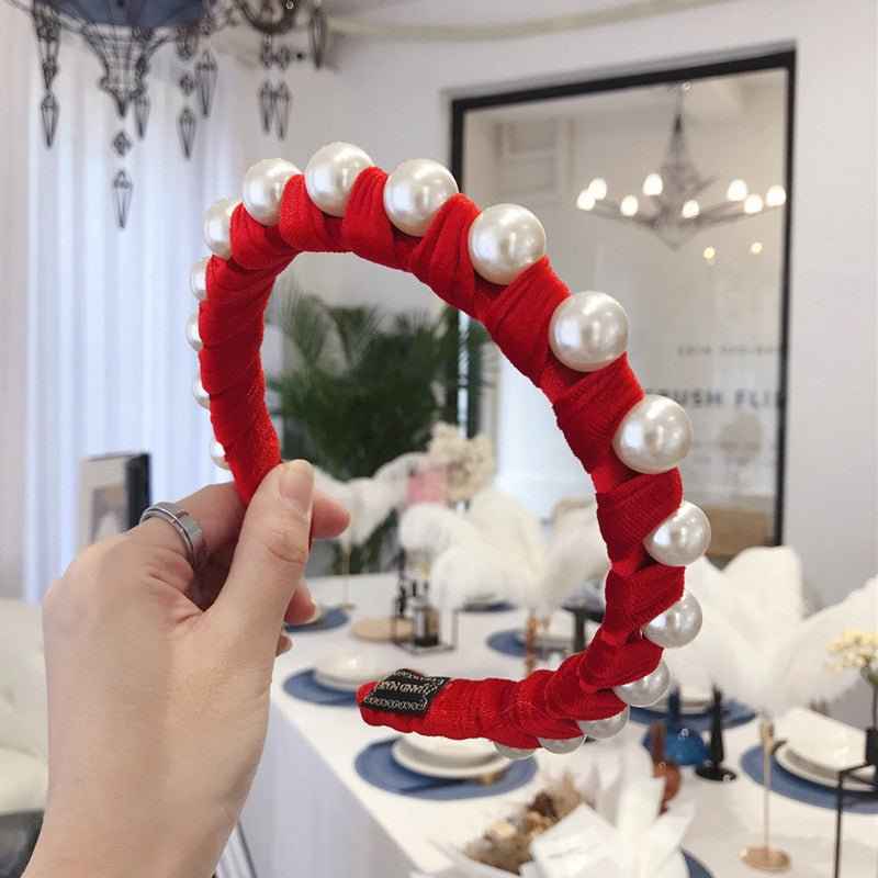 Queen's Pearl-Wrapped Gold Velvet Broad-Brimmed Headband Headband