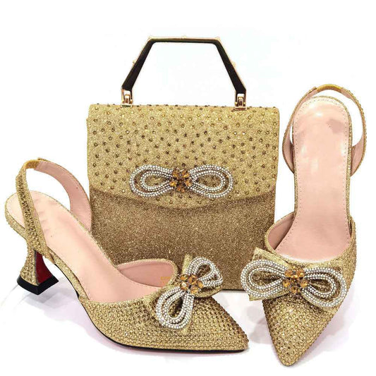 Ensemble femme – escarpins élégants et sac cabas assorti