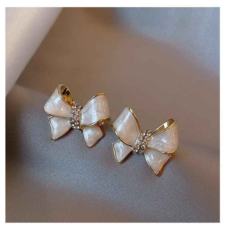 Fashion Personality Sense Bow Stud Earrings Women